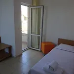 Hris بيت ضيافة 3*