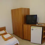 Hris بيت ضيافة