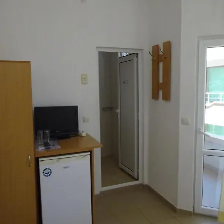 Hris Guest house 2*