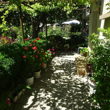 Hris Guest house