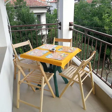 Hris Guest house 2*