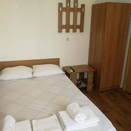 Hris Guest house 2*