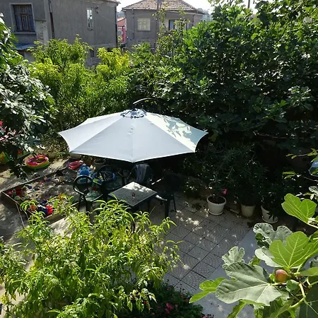 Pensión Hris Chernomorets