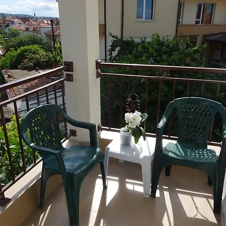 Guest house Hris