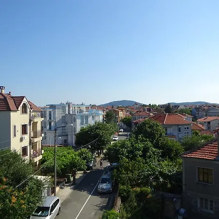 Hris 2* Chernomorets